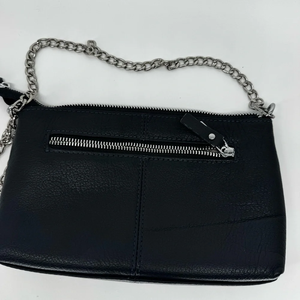 Giorgio Ferretti Black Leather Crossbody Bag Silver Chain Strap Pebbled Finish